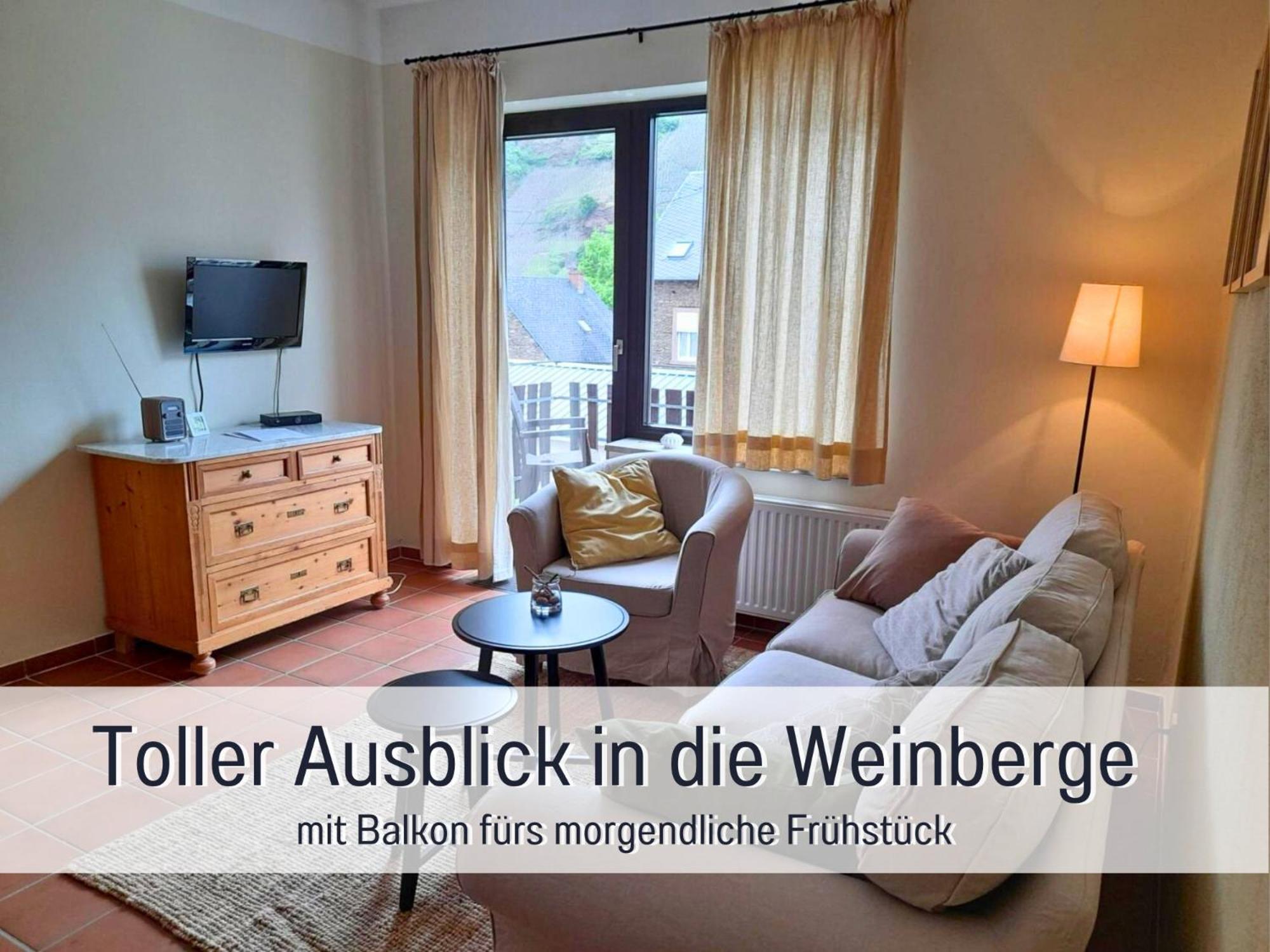 Ferienhaus Schwaab-Scherr, Genau Zwischen Bernkastel-Kues Und Traben-Trarbach, Mit Kostenlosem Oepnv-Ticket Fuer Bus Und Bahn, Parkplaetzen, Fahrradgarage Und Vielen Tipps Erden Exterior foto